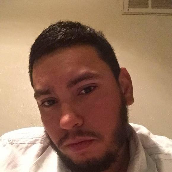 Meet your Posher, Carlos - Picture 1 of 1